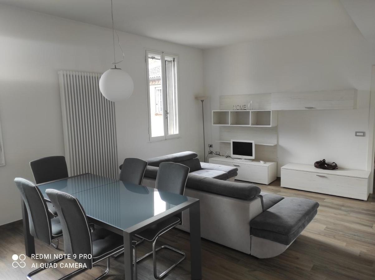 Centro Storico Suites Феррара Экстерьер фото